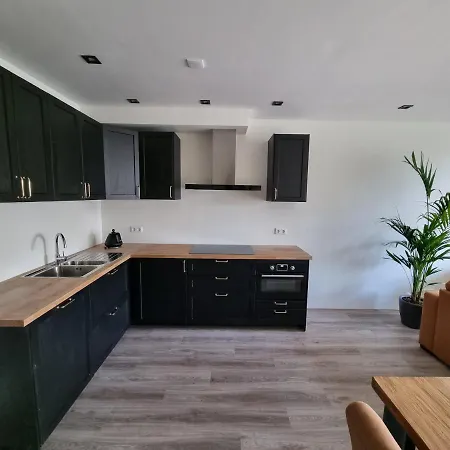 Dw * קסטריקום