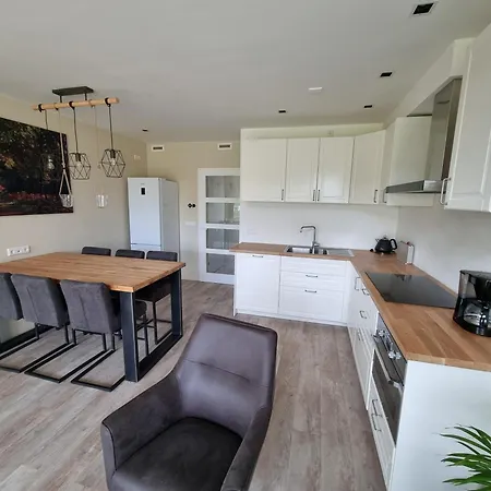 Aldeamento Turístico Dw *